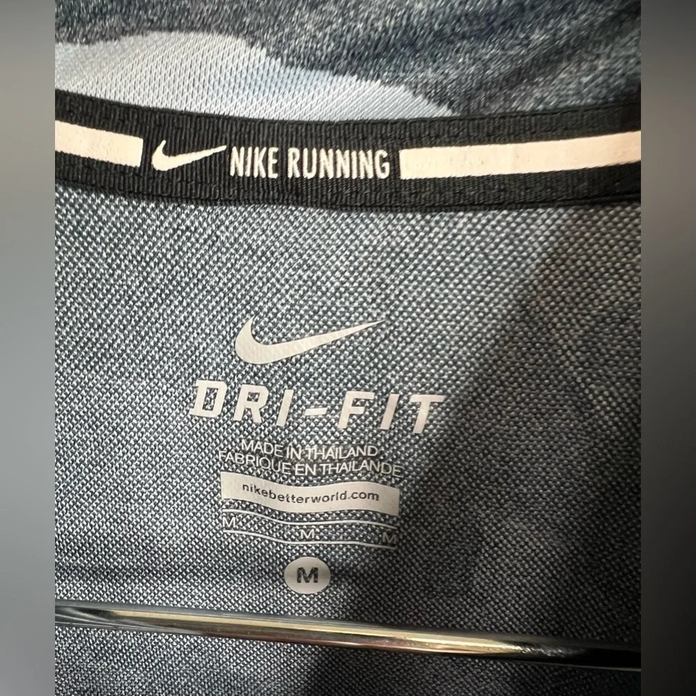 Nike Dri Fit 3/4 Zip Blue Camo Pullover - Picture 3 of 3